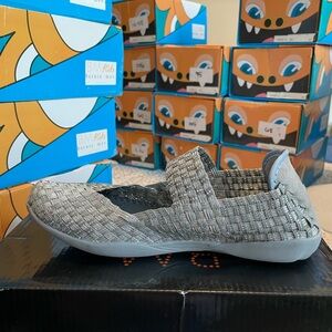 Bernie Mev Gray Slip-On Shoes Cuddly Silver Grey Womens 7-7.5 US NIB